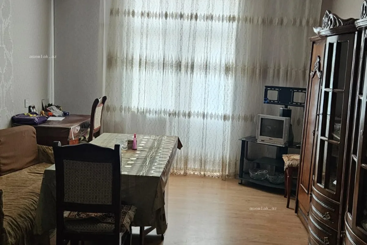 Bakı şəhəri, Binəqədi rayonu — 4 otaqlı köhnə tikili satılır - 3