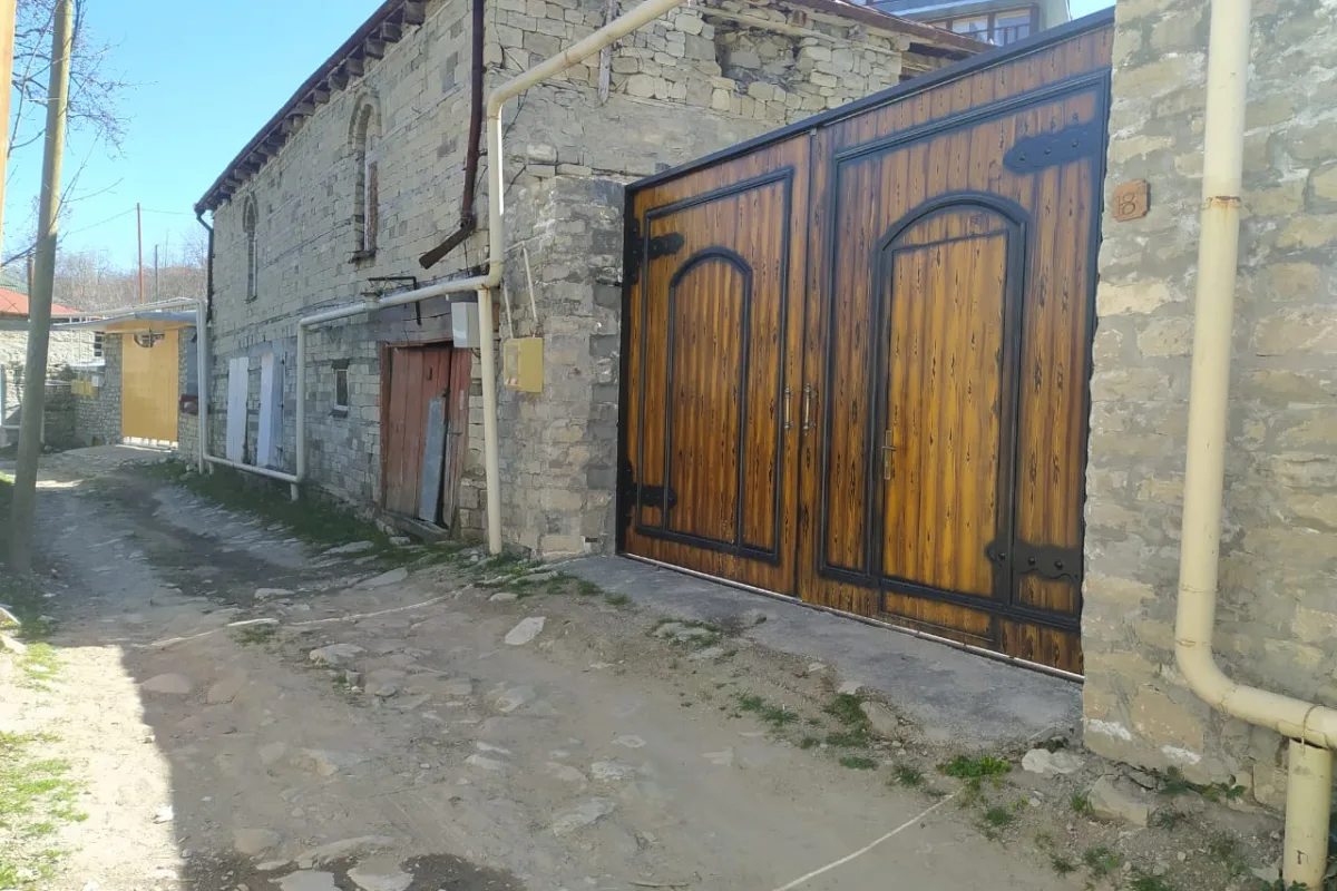 İsmayıllı rayonu — 9 sot həyət evi satılır