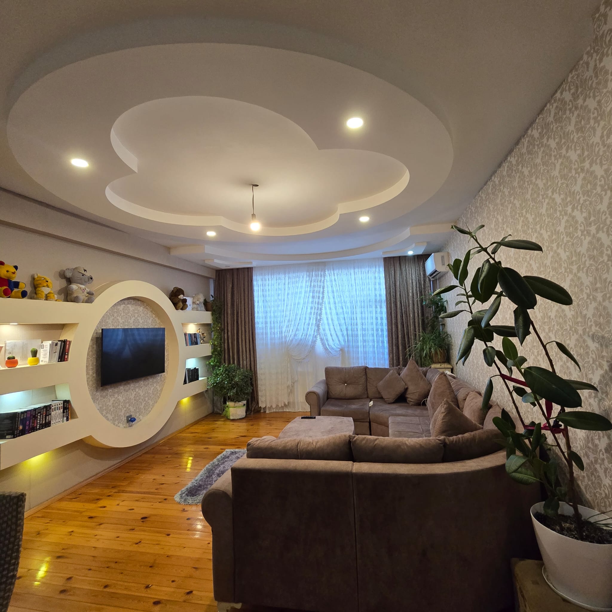 Bakı şəhəri, Bakıxanov — 4 otaqlı mənzil satılır