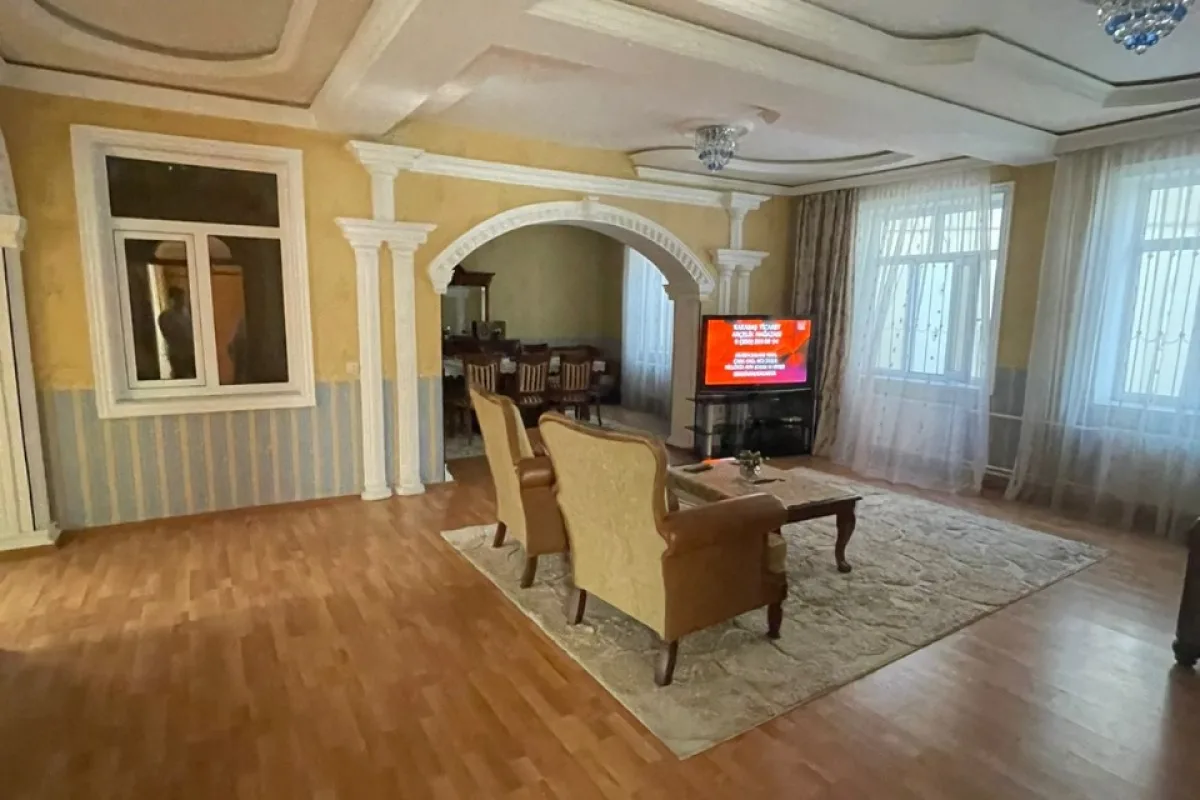 Şəki şəhəri — 300 sot həyət evi satılır - 2