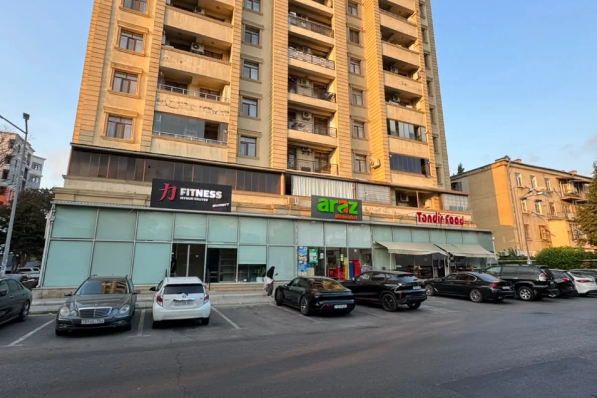 Bakı şəhəri, Bakıxanov — 3 otaqlı mənzil satılır - 2